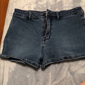 Bullhead High waisted shorts